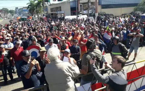 Aseguran que manifestaciones afectan duramente a locales comerciales