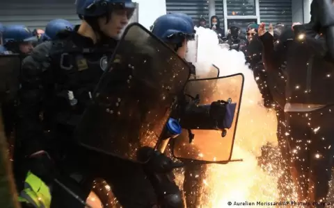 El Primero de Mayo dej� m�s de cuatrocientos polic�as heridos en Francia