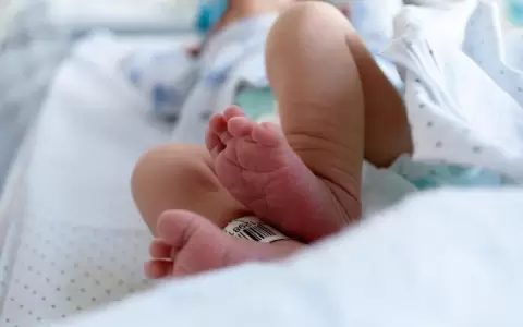 Nace el primer beb� en Reino Unido con ADN de tres personas