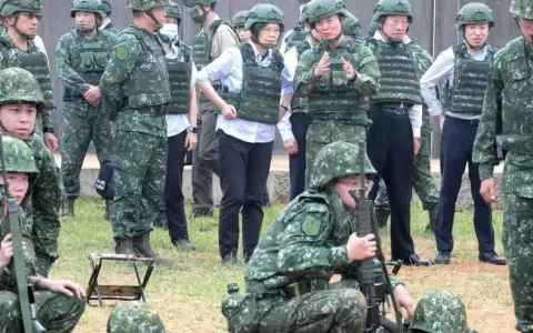China dice que est� dispuesta a "aplastar" cualquier intento de independencia de Taiw�n