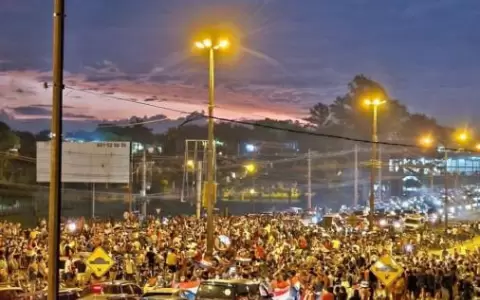 Seguidores de Payo Cubas protagonizaron incidentes en varios puntos del pa�s