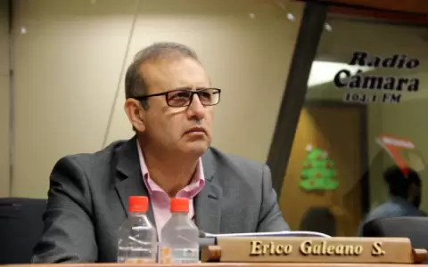 Diputados sac� los fueros a Erico Galeano