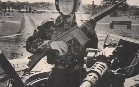 Fiscal�a indaga la causa internacional del �ni�o soldado� un triste asesinato ocurrido en 1989