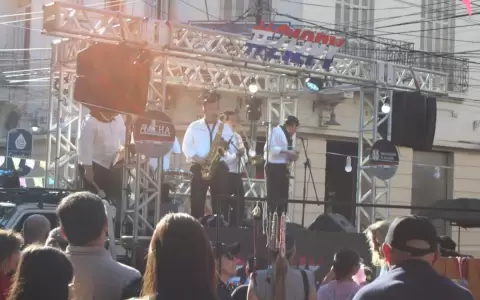 Ciudadan�a devuelve vida al microcentro de Asunci�n por Fiestas Patrias