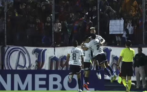 Cerro Porte�o es humillado por Bol�var en la Nueva Olla