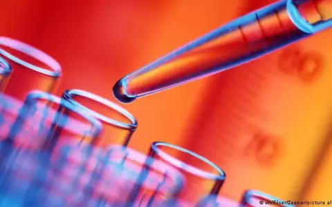 Investigadores hallan una prote�na que podr�a ayudar a acabar con el VIH