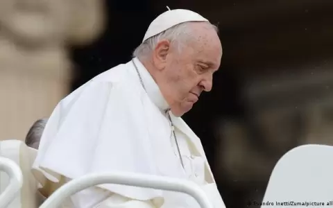El papa Francisco tuvo que cancelar su agenda por tener fiebre