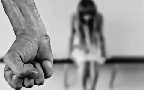 Mujer se defendi� frente a sus hijos y evit� ser otra v�ctima de feminicidio