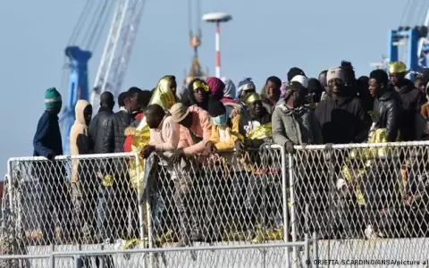 Italia: nueva ley recorta los derechos de los inmigrantes