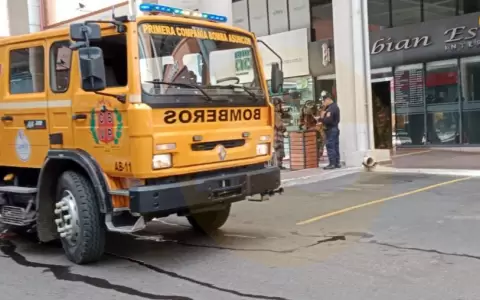 Reportan principio de incendio en conocido shopping de Asunci�n