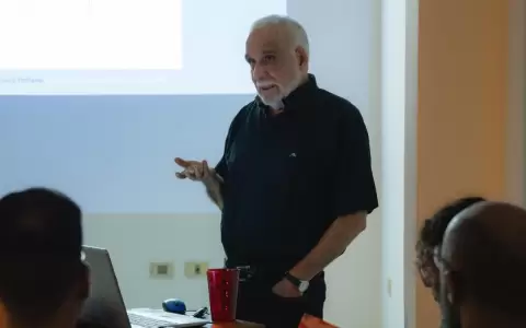 Tranv�a 13: �Narraciones de arte� con Ticio Escobar