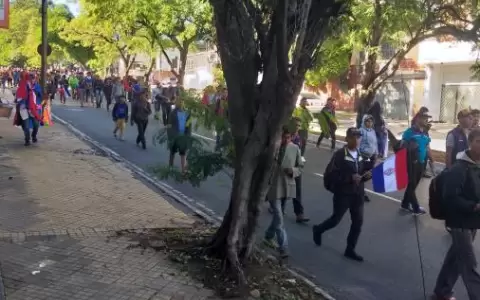 Manifestantes marcharon hasta la Fiscal�a para exigir liberaci�n de Payo Cubas
