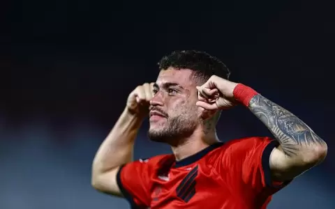Libertad pierde ante Paranaense y cae al �ltimo lugar del Grupo G