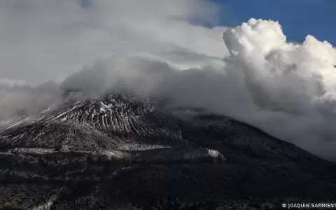 Colombia: erupci�n del Nevado del Ruiz amenaza a miles de personas