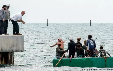 Un juez de Florida vet� medida de Biden que permite liberaciones en la frontera