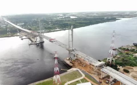 Autoridades verificaron avance del puente H�roes del Chaco
