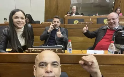 La diputada Jazm�n Narv�ez ingresa oficialmente al movimiento Honor Colorado