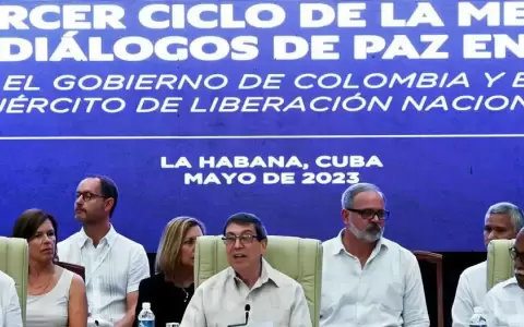 Liberan en Colombia a funcionarios secuestrados por el ELN