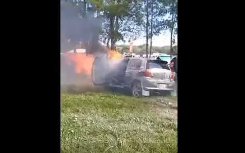 Transchaco Rally en pausa por incendio del veh�culo de uno de los corredores