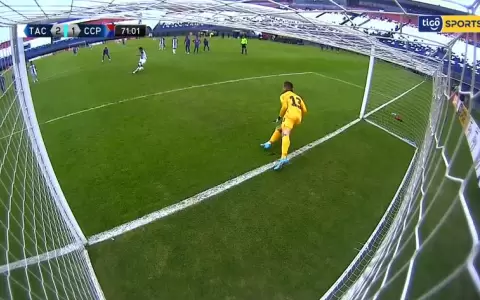 Ronal Dom�nguez habla de su pol�mico gol de penal