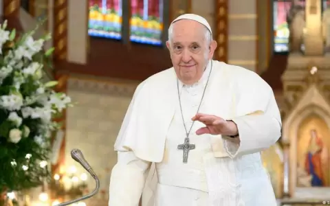 Cirug�a del papa Francisco concluye "sin complicaciones"