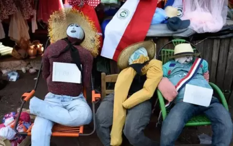 Comuna intervino feria de Judas K�i, supuestamente para evitar nombres de pol�ticos