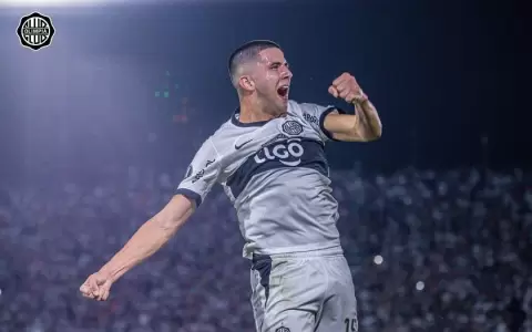 Olimpia golea a Atl�tico Nacional y le arrebata la punta del grupo