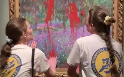 Dos activistas detenidas tras manchar con pintura roja un cuadro de Monet en Estocolmo