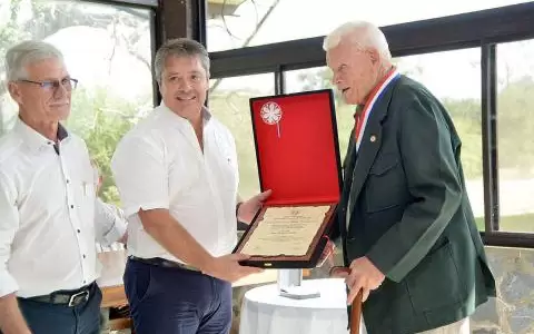 Diputados homenajea a l�der chaque�o