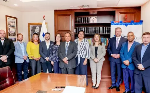 Ministro del TSJE ser� observador electoral en Panam� este domingo