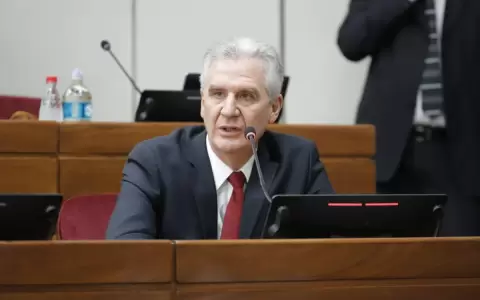 Entre l�grimas, senadores rindieron cuentas y se despidieron de sus bancas