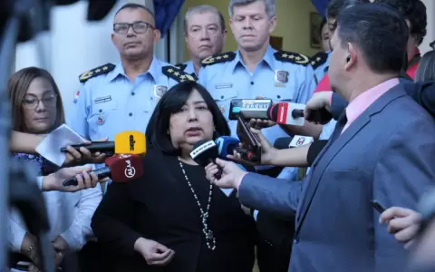 Ministra de la Ni�ez dice que padres deben decidir la manera de mediar la seguridad en escuelas