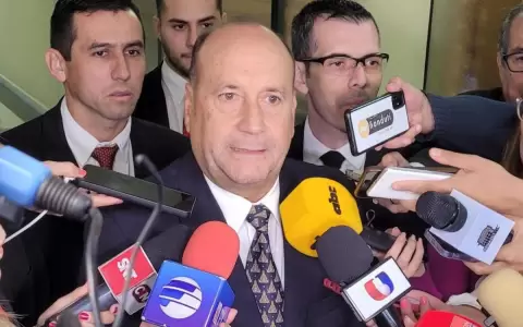 Salom�n cuestiona expulsi�n de Soria y teme que se pretenda "callar" a la disidencia