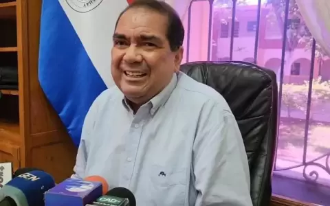Ovelar y el cartismo suman apoyo de otro senador liberal