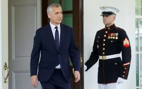 Stoltenberg dice que no busca otra extensi�n de su mandato