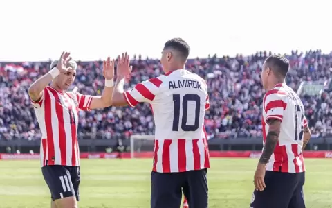 La camiseta de Miguel Almir�n fue la m�s codiciada