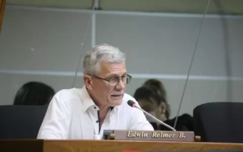 Abdo no reglamenta ley de acceso a IPS para microempresarios, reclaman