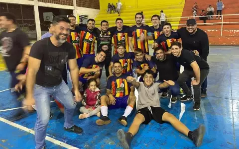 Batacazo: Zavala Cu� tumba el invicto del campe�n Sim�n Bol�var