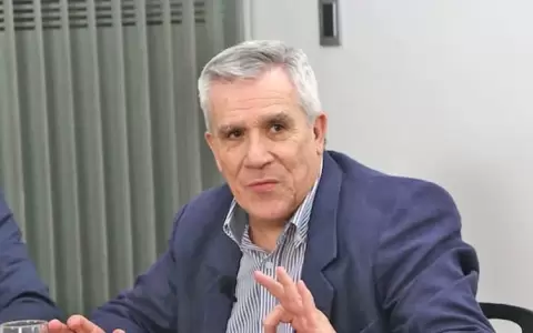 Analista pol�tico pide al futuro ministro de Defensa �no repetir la gesti�n actual�