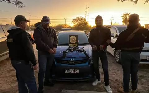 Detienen a dos j�venes que presuntamente se dedicaban al narcomenudeo en el Chaco
