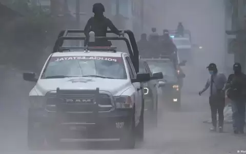 Secuestran en M�xico a 14 empleados de la Polic�a