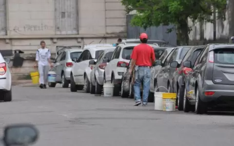 Cuidacoche a Parxin: "Si ellos firman por 15 a�os, nosotros tambi�n queremos firmar por 15 a�os"