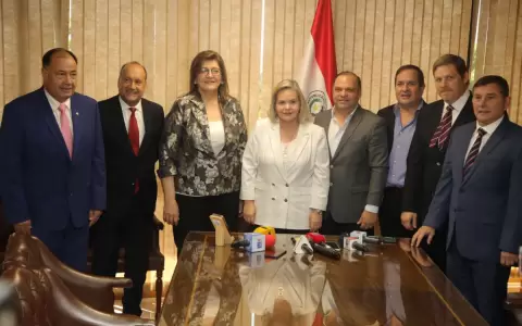 Oficializan bancada colorada independiente y Samaniego ratifica intenci�n de presidir el Senado