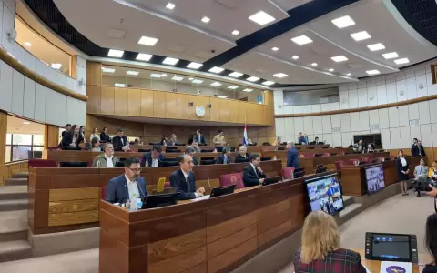 Inicia juramento de senadores con dos ausencias