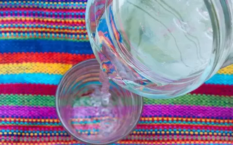 Salud recomienda beber agua antes de iniciar la sensaci�n de sed