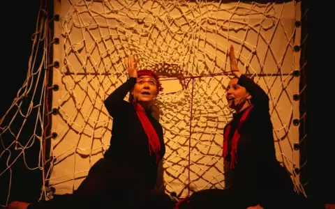 "Secretos del �andut�" en gira: teatro de t�teres y sombras