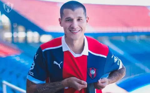Alan Ben�tez firm� su contrato con Inter de Porto Alegre