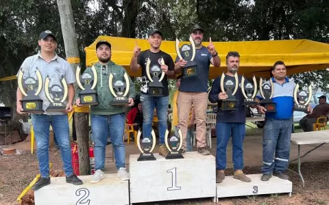 Miler Otazo y Hugo Elizeche son los ganadores del Desaf�o It�