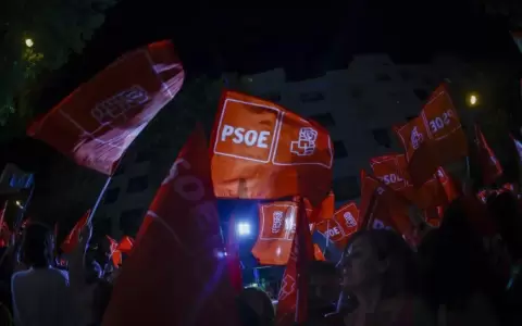 El PP gana pero no suma mayor�a absoluta con Vox y tendr� un dif�cil gobernar