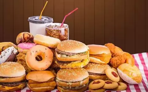 Alimentos procesados: la explicaci�n cient�fica de por qu� nos enganchamos a ellos